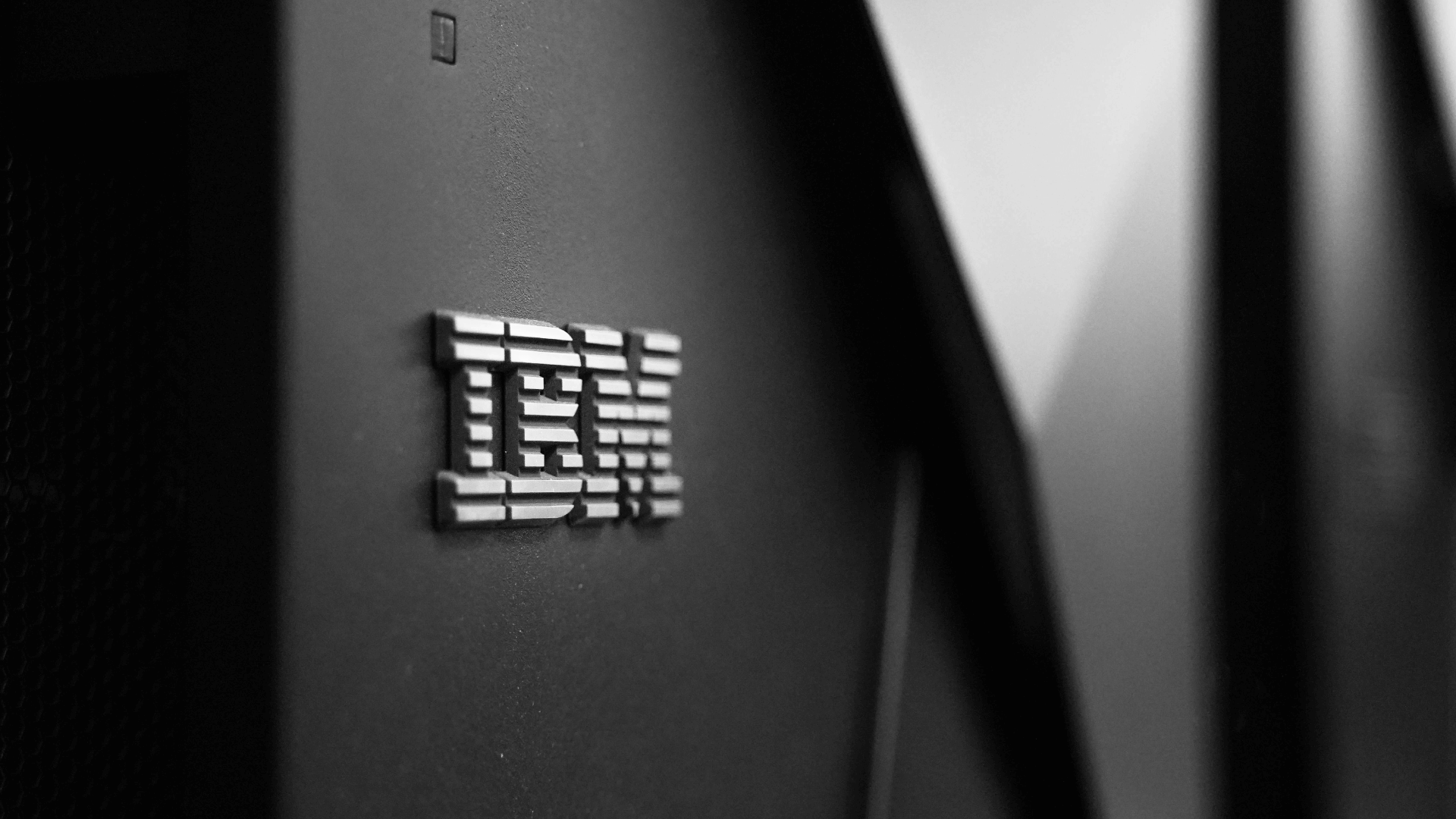 IBM es una sigla en español.